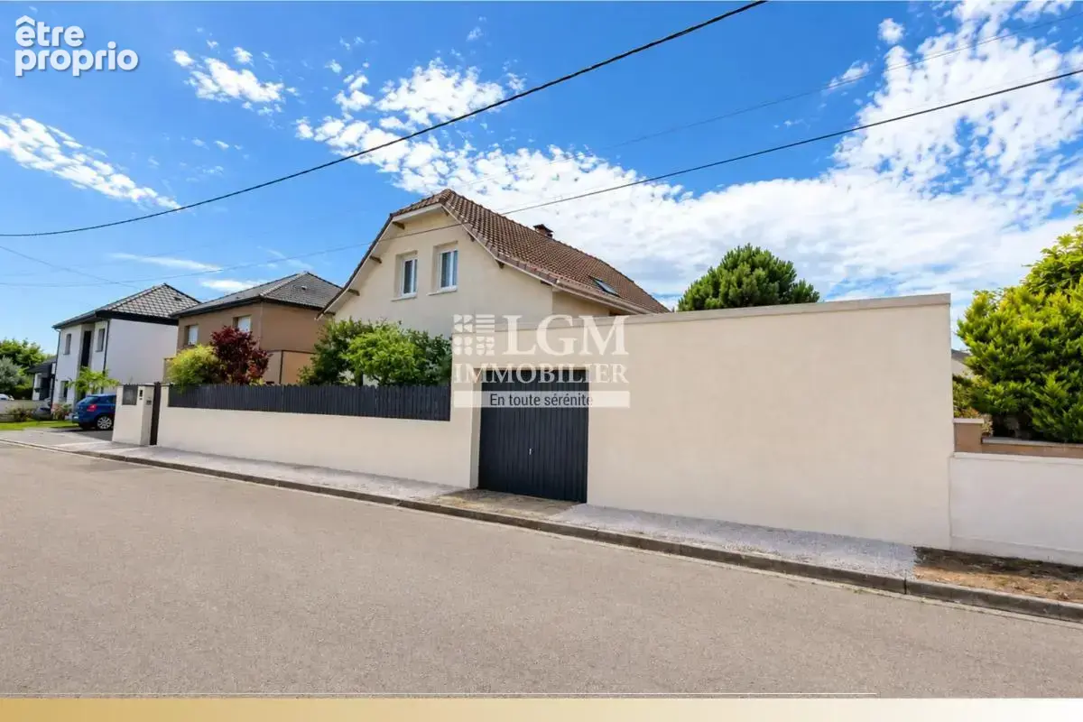 Maison familiale rénovée de 120 m² avec garage, quartier mairie de Marck - photo 10
