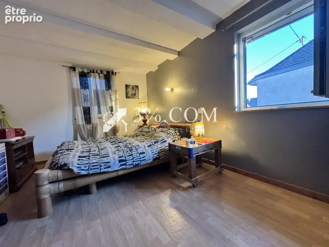 3%COM Maison rénovée avec 3 chambres - cour - cave - photo 9