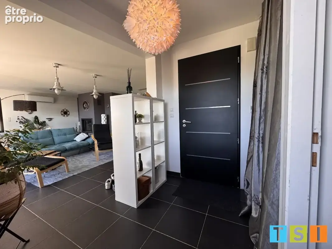 Maison de plain-pied avec vue sur les Pyrénées, grand garage et panneaux solaires - photo 6