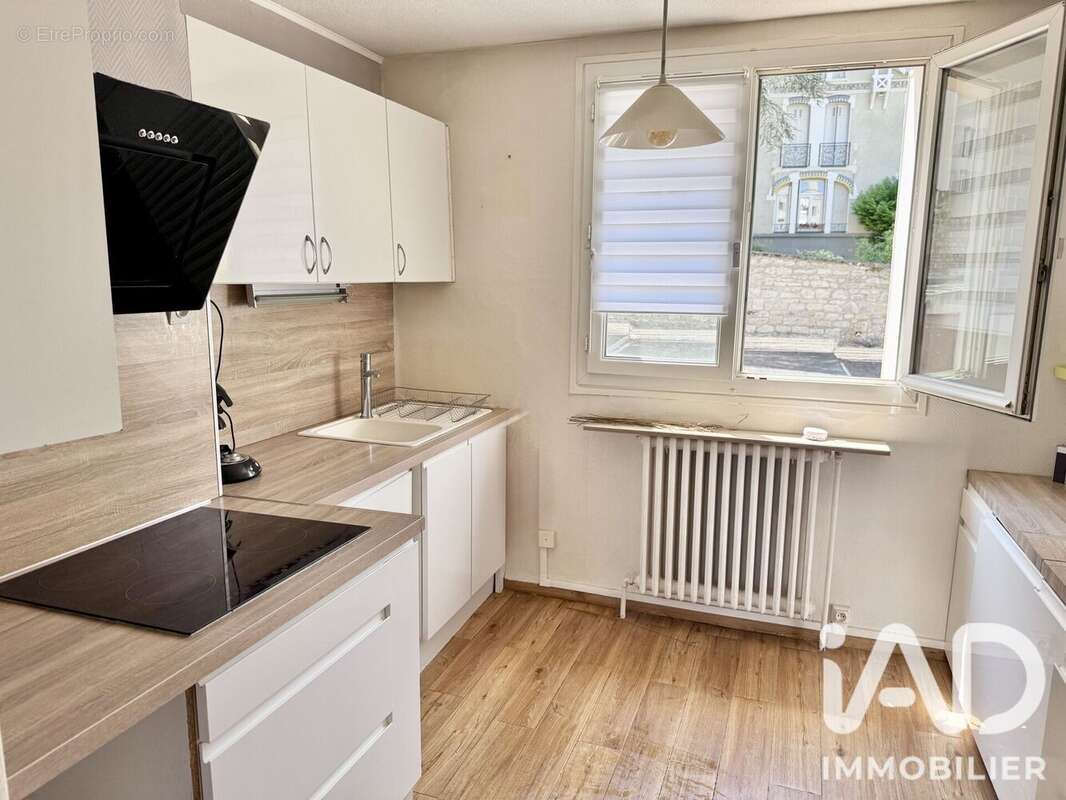 Appartement 75 m² à Saint-Etienne  - photo 4