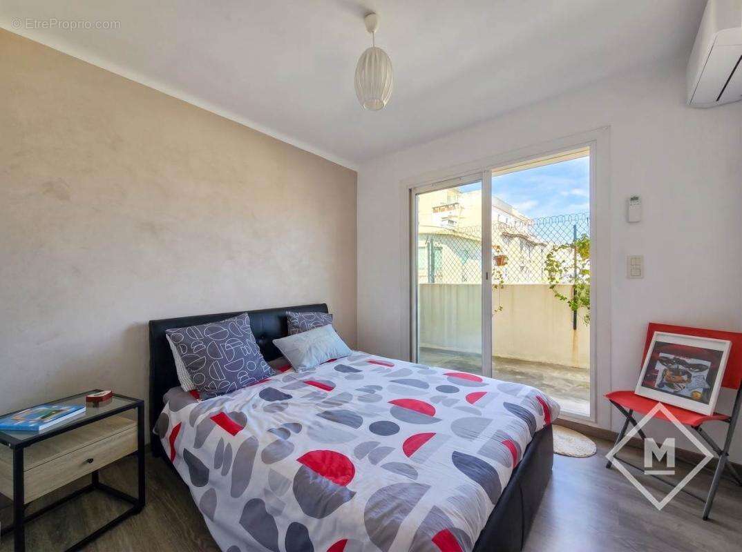 Appartement à MARSEILLE-4E