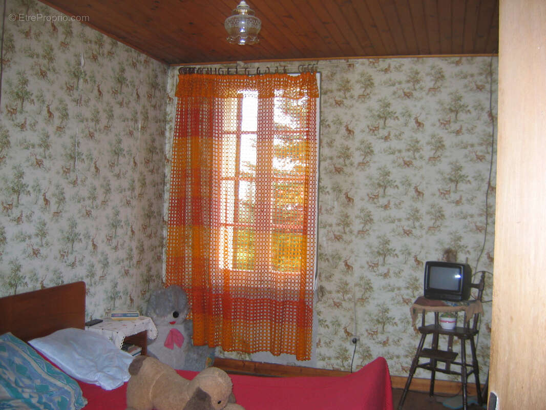 Maison à LES SALLES-DE-CASTILLON