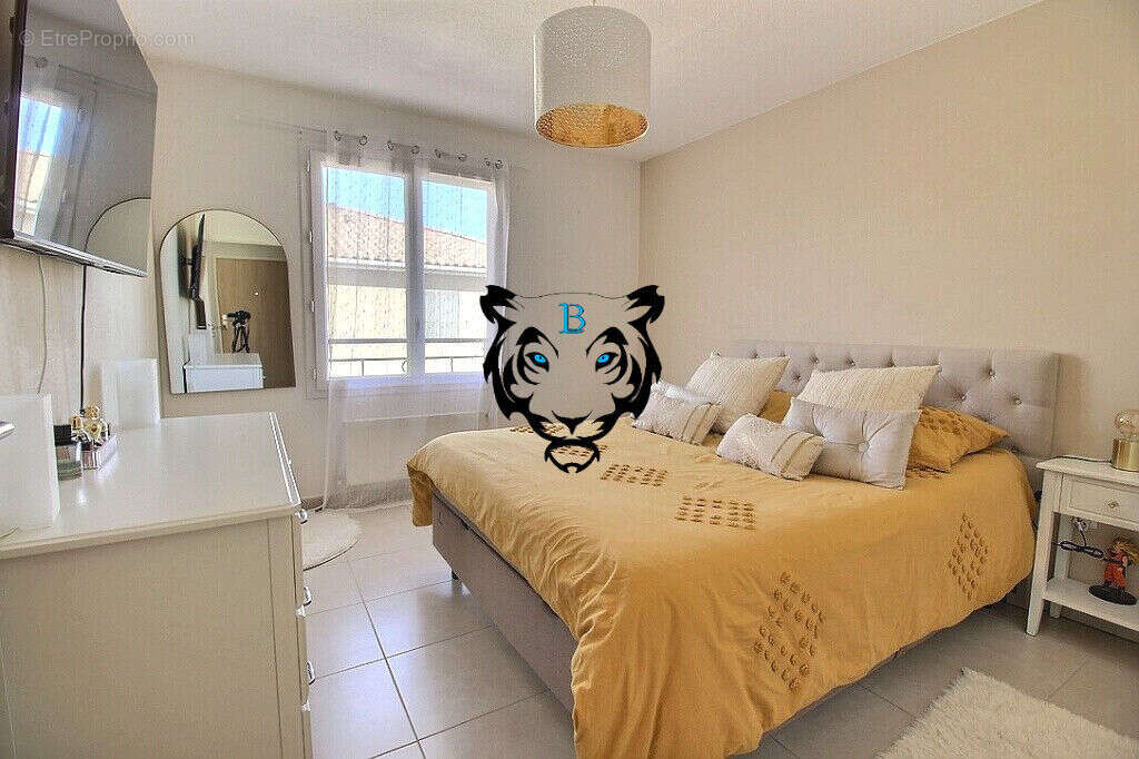 Appartement à LE MUY