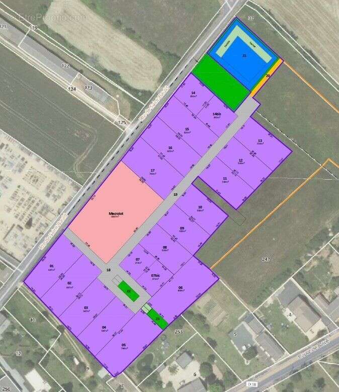 Terrain à MANTHELAN