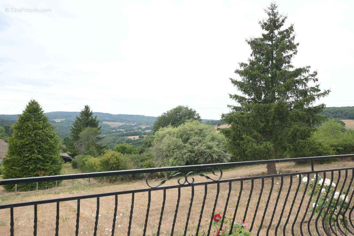 Maison de plein pied avec vue panoramique. - photo 3