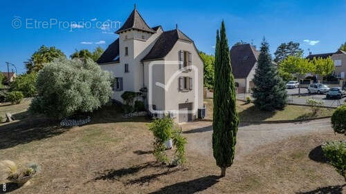 Maison à GOURDON