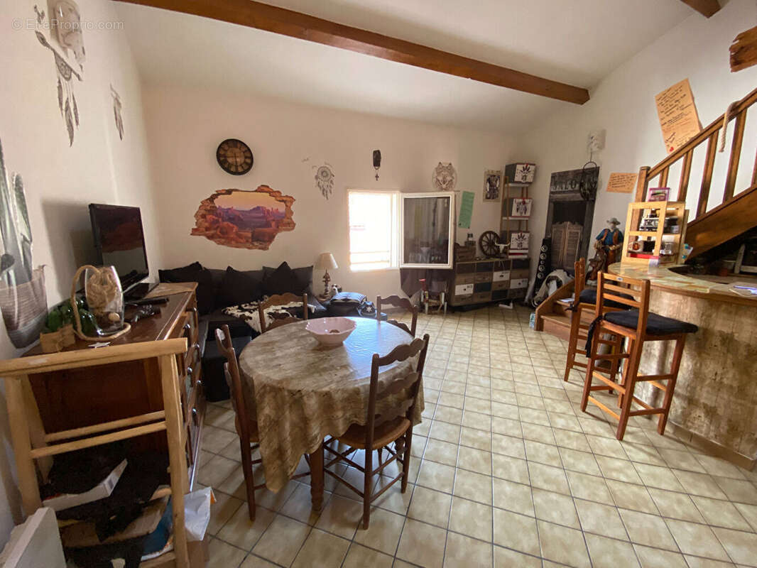 Appartement à SOLLIES-PONT