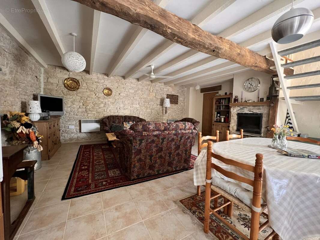 Maison à TAIZE-AIZIE