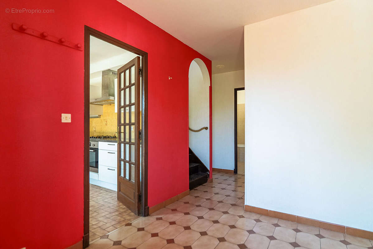 CARCASSONNE - GRAZAILLES Villa quatre faces T5 139m²  (110m²  hab.) avec jardin, garage, et terrasse - photo 7