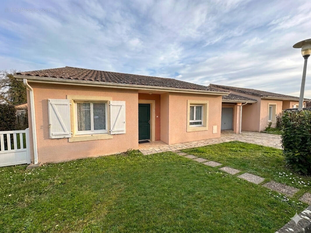 Maison à SAINT-ASTIER