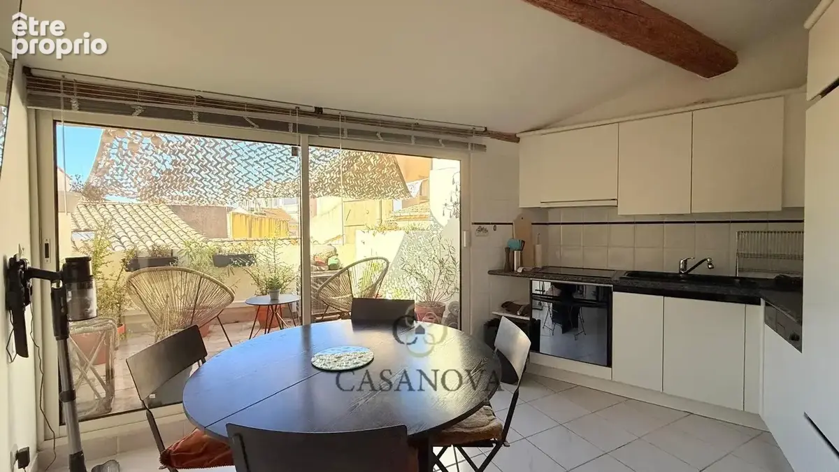Appartement rénové avec terrasse dans l'Hôtel Particulier Guibal à Béziers - photo 5
