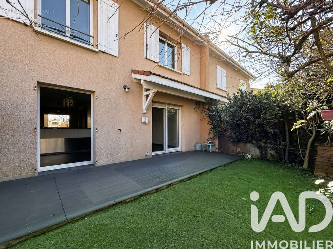 Maison 87 m² à Villeurbanne  - photo 9