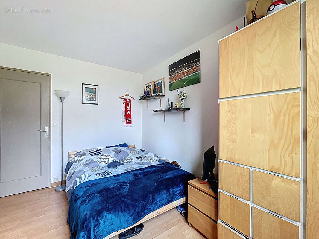 Appartement à NEAUPHLE-LE-CHATEAU