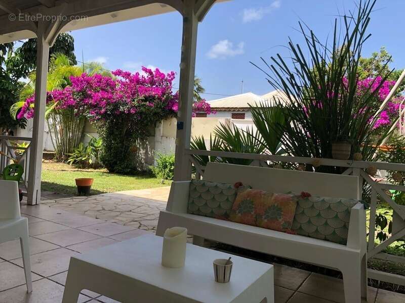 Maison à BAIE-MAHAULT