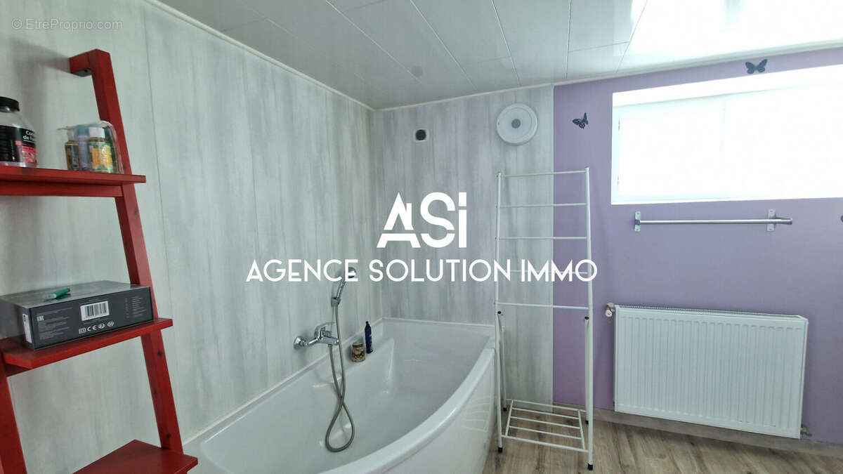 Maison à L'HUISSERIE