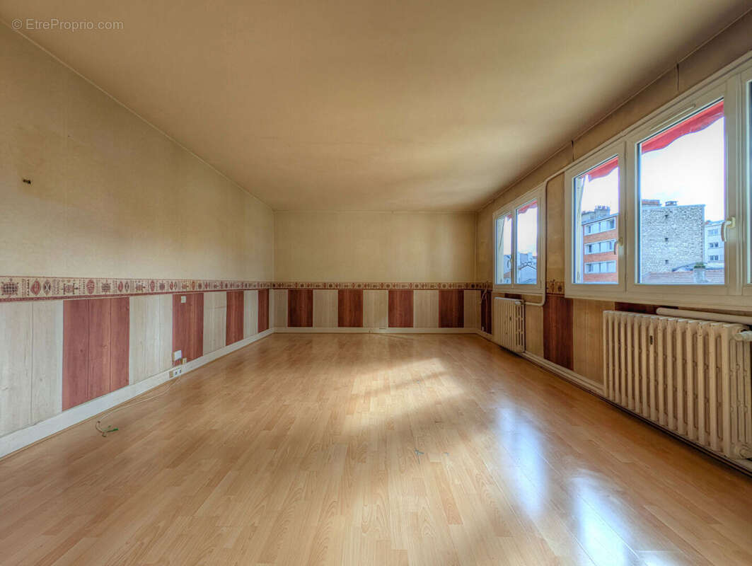 Appartement à LA GARENNE-COLOMBES