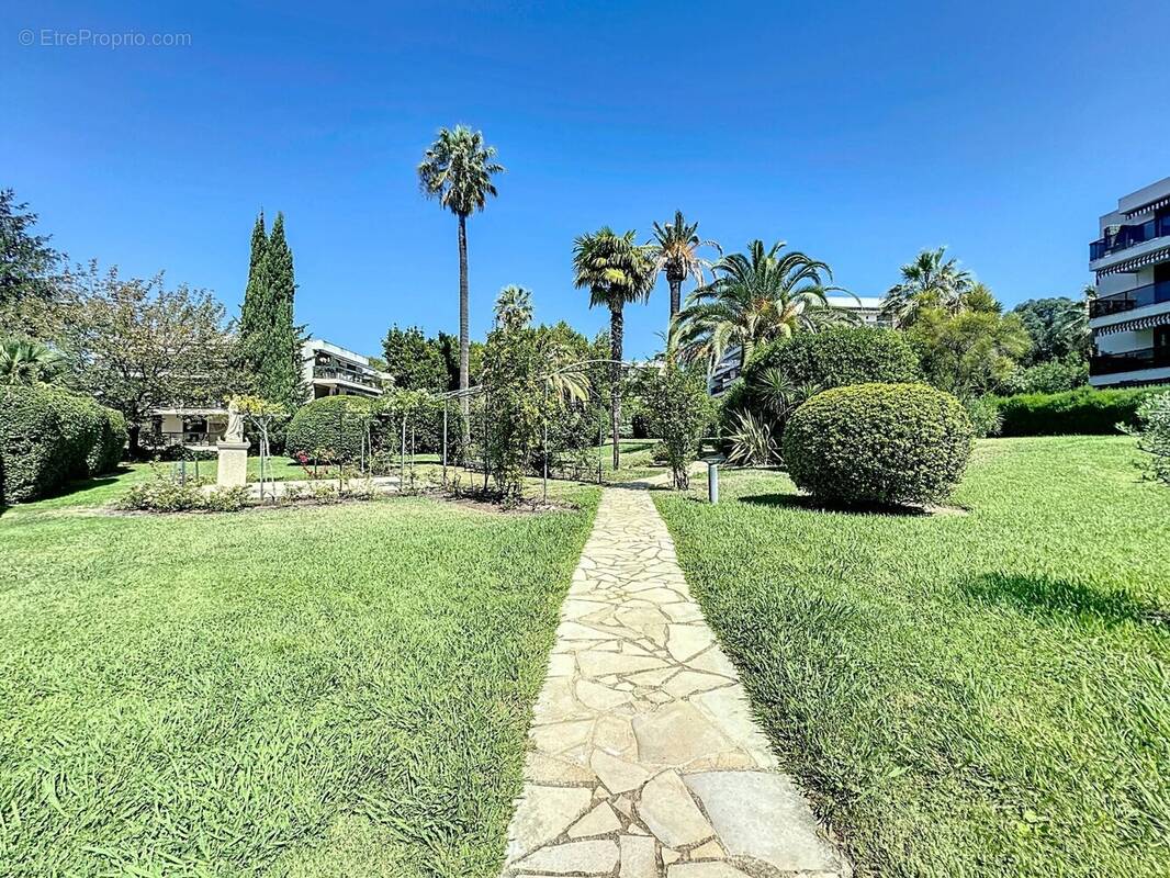 Appartement 59 m² à Cannes  - photo 2