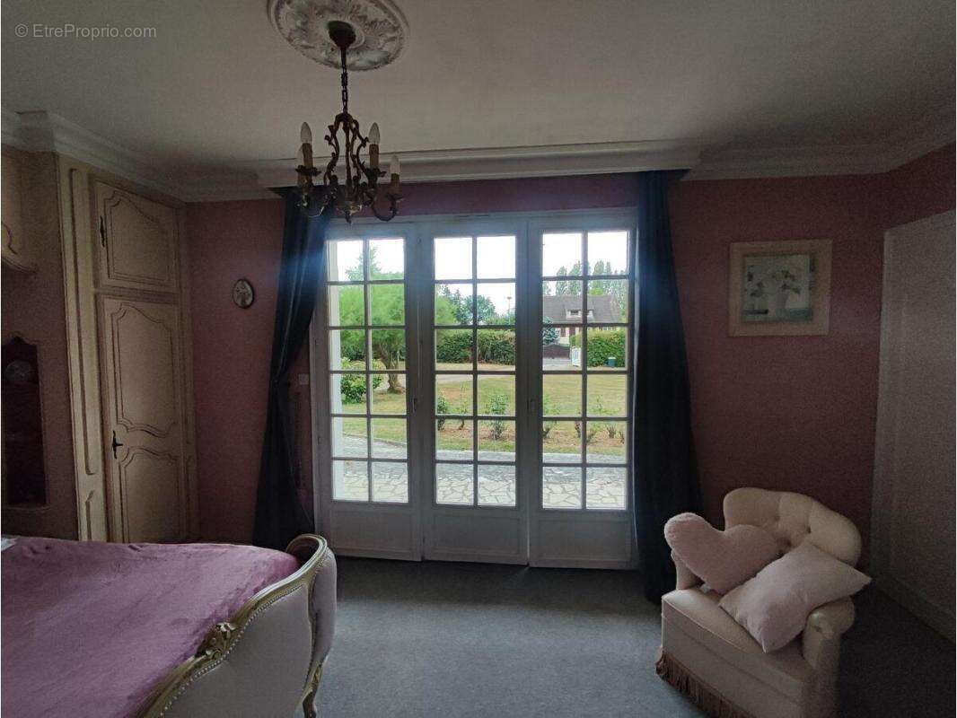Maison 140 m² à Valframbert  - photo 11