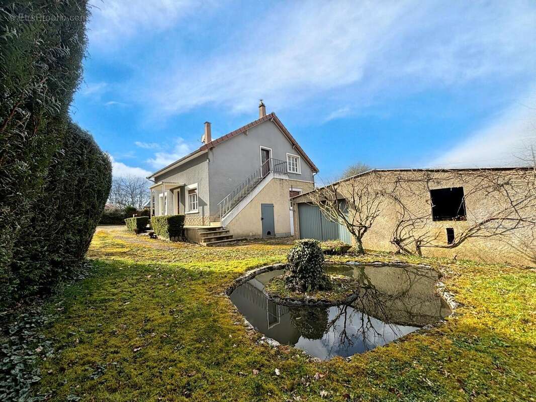 Maison 135 m² à Dammarie-Sur-Loing  - photo 2