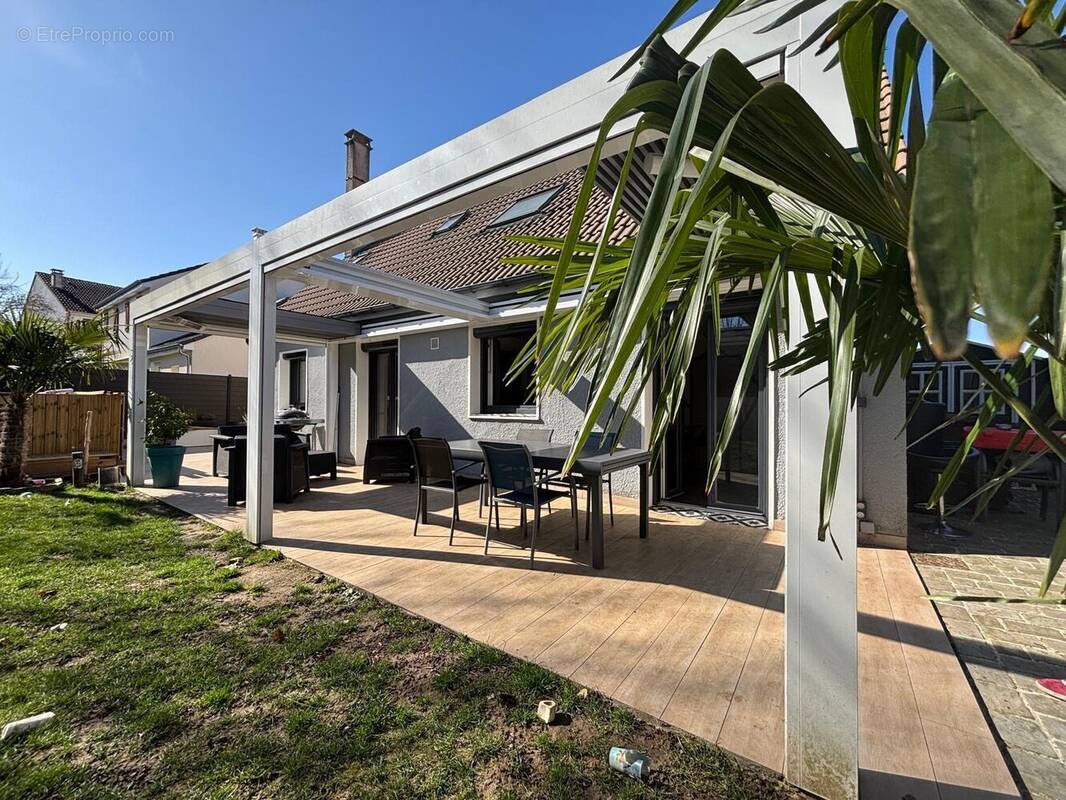 Maison à SAINT-GERMAIN-LES-CORBEIL