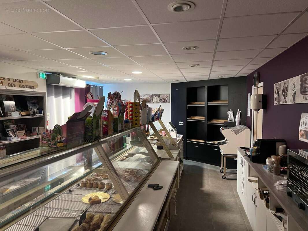 Photo 2 - Commerce à SEVERAC