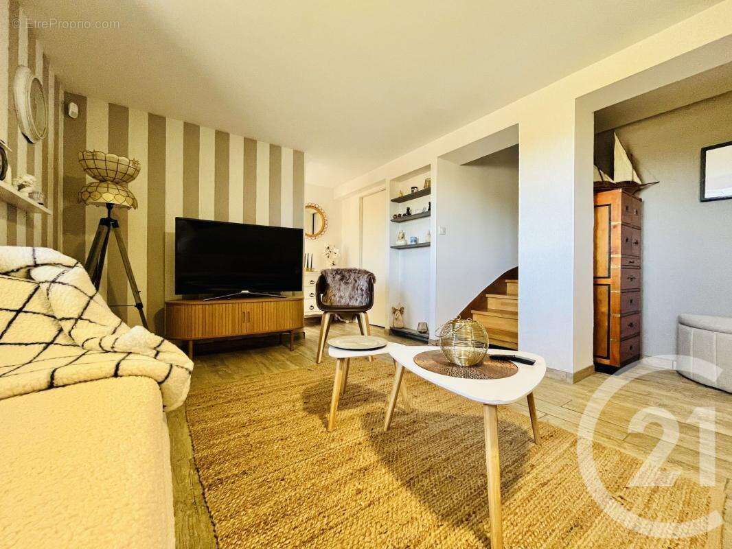 Maison à SAINT-YRIEIX-LA-PERCHE