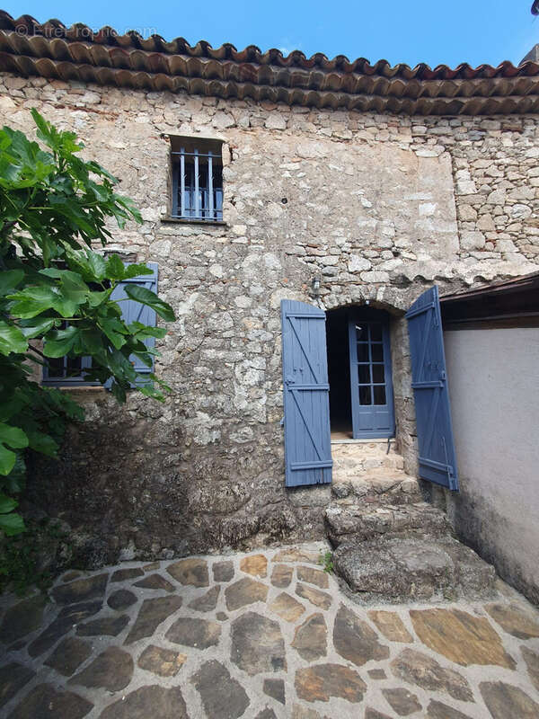 Maison à PLAN-DE-LA-TOUR