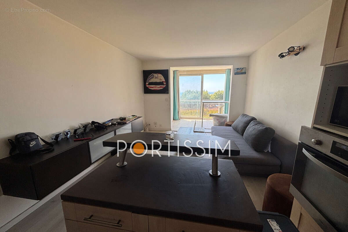 Appartement 30 m² à Saint-Laurent-Du-Var  - photo 5