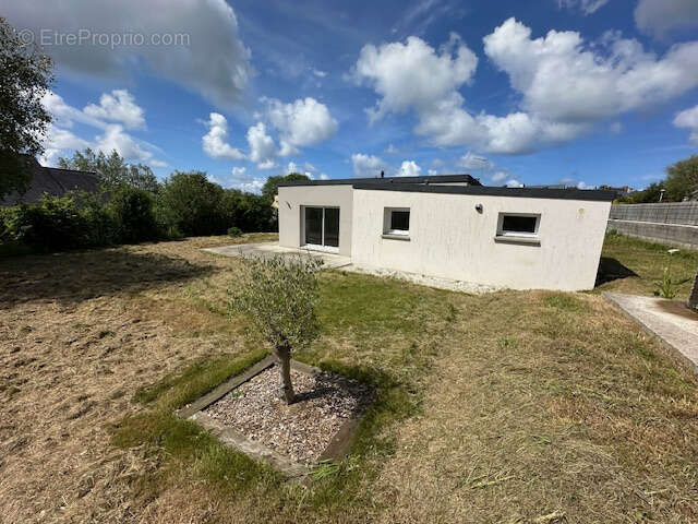 Maison récente de plain pied - photo 12