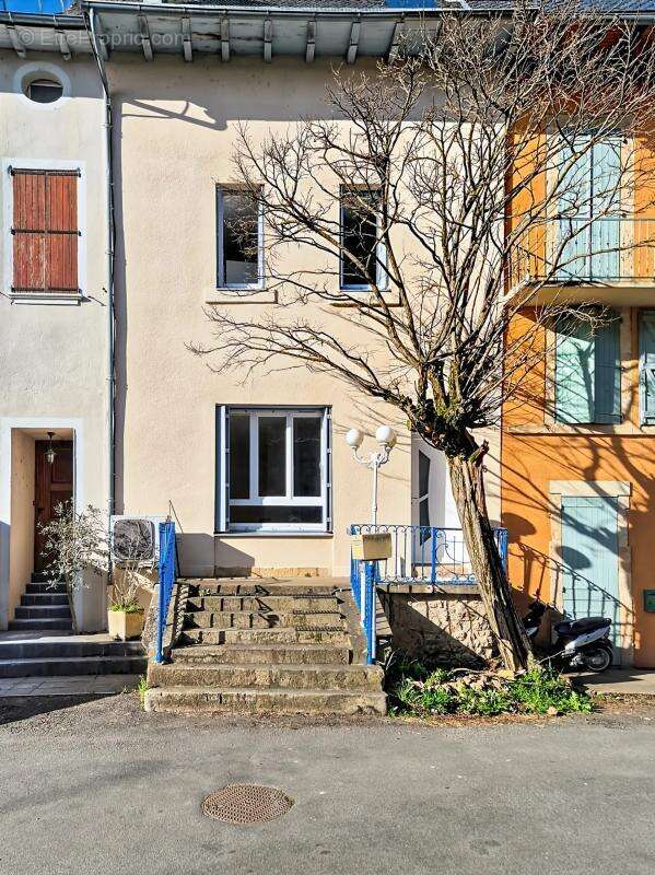 Maison à MONTBAZENS
