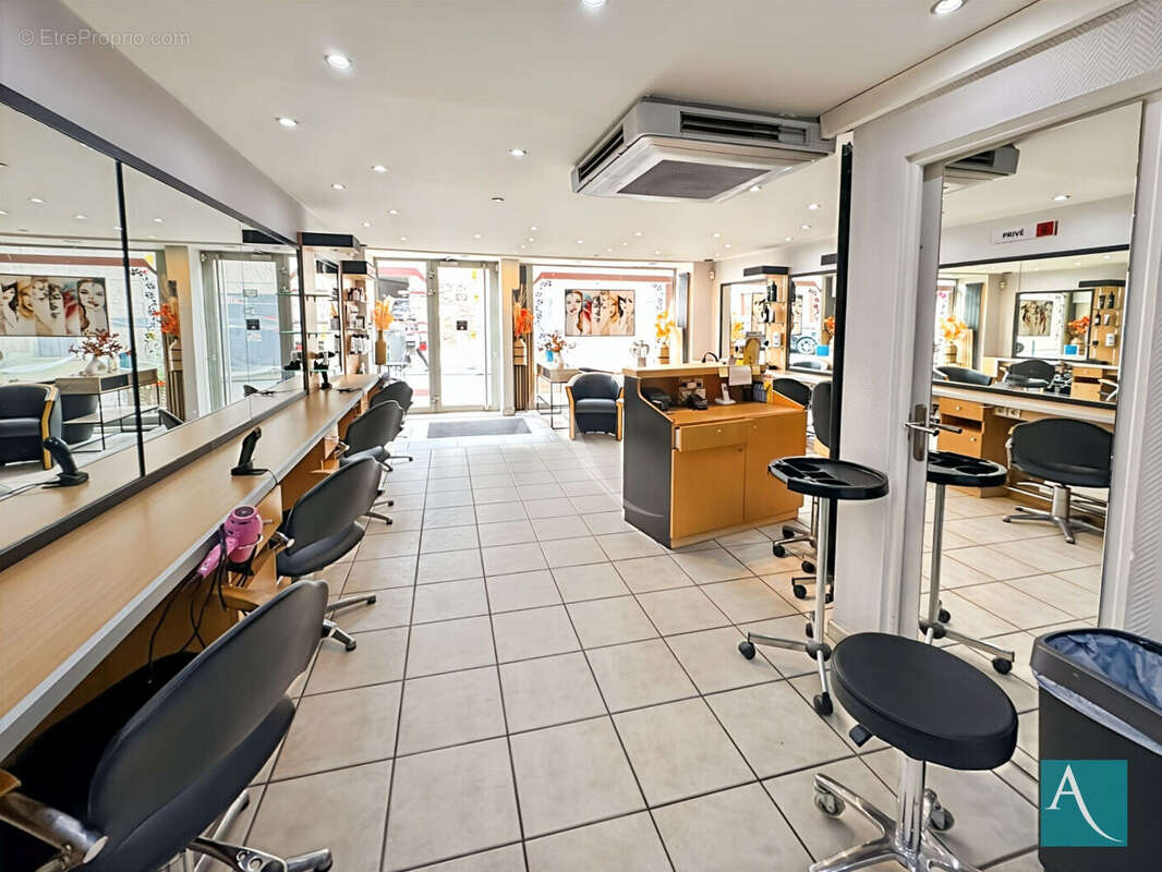 Commerce à BREUILLET