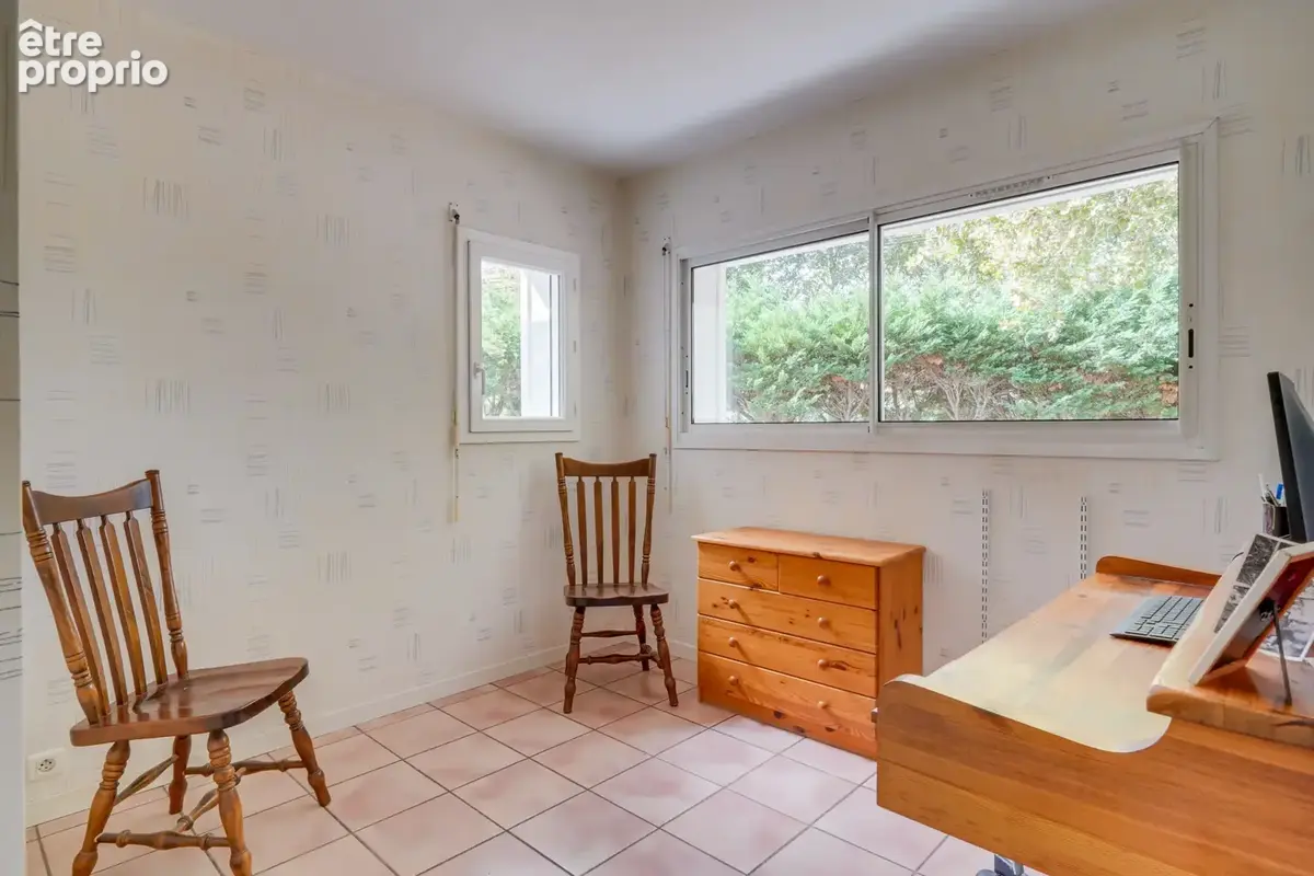 Maison 7 pièces de 145m2 sur parcelle de 1568m2 - photo 10