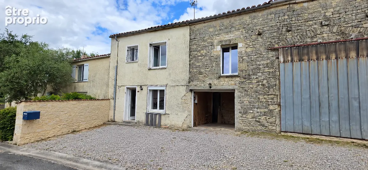 Photo Maison à Villognon au prix de 97 000€