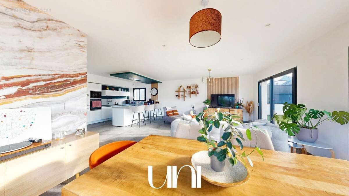 Maison à TILLY-SUR-SEULLES