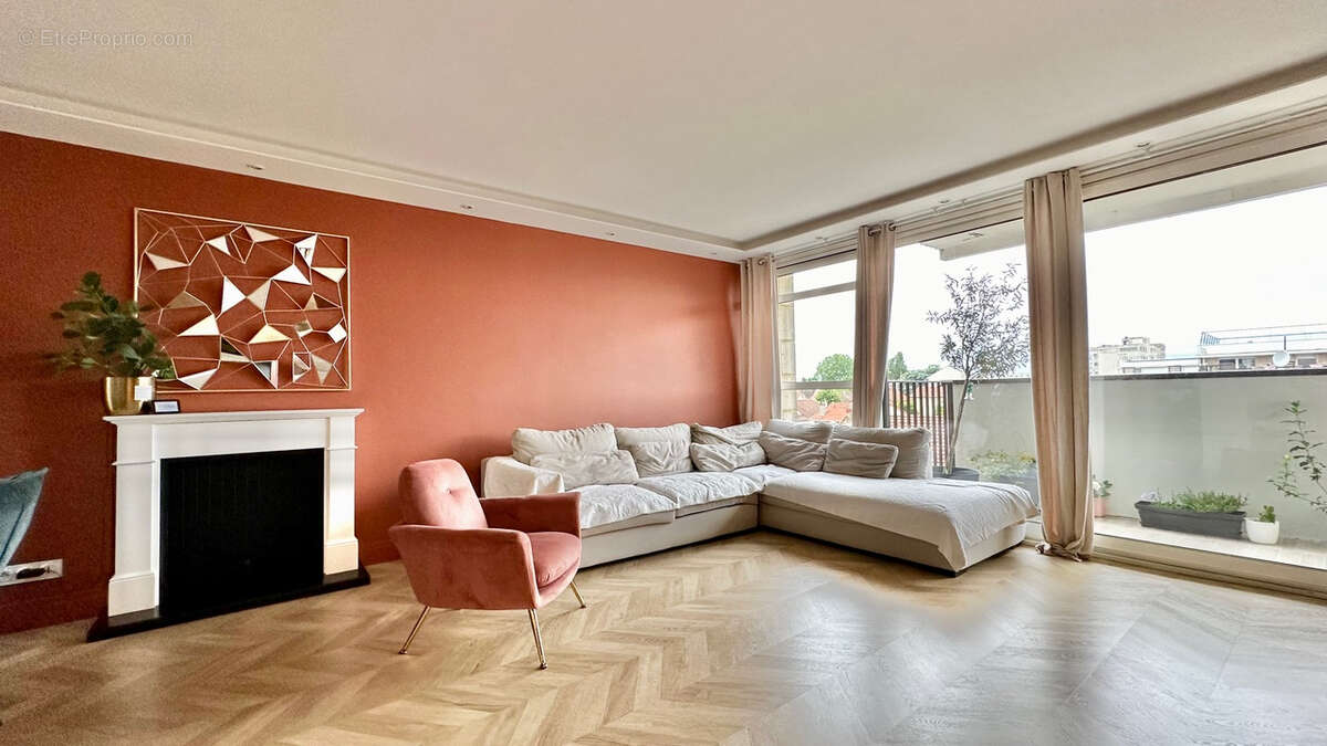 Appartement à NANTERRE