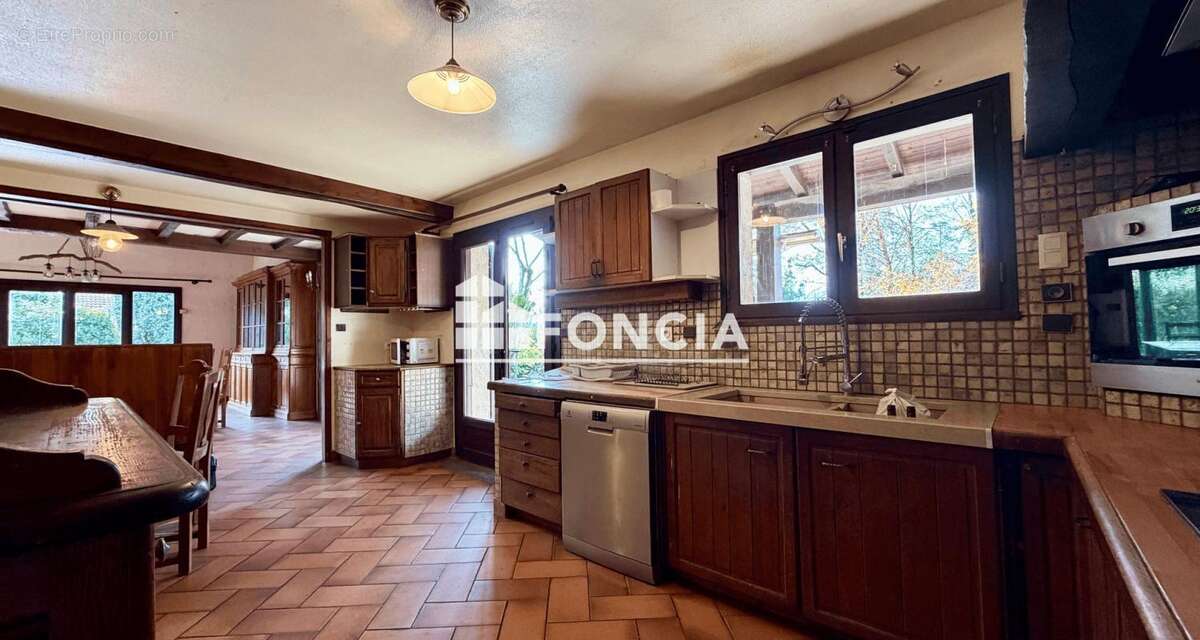 Maison à MONTBONNOT-SAINT-MARTIN