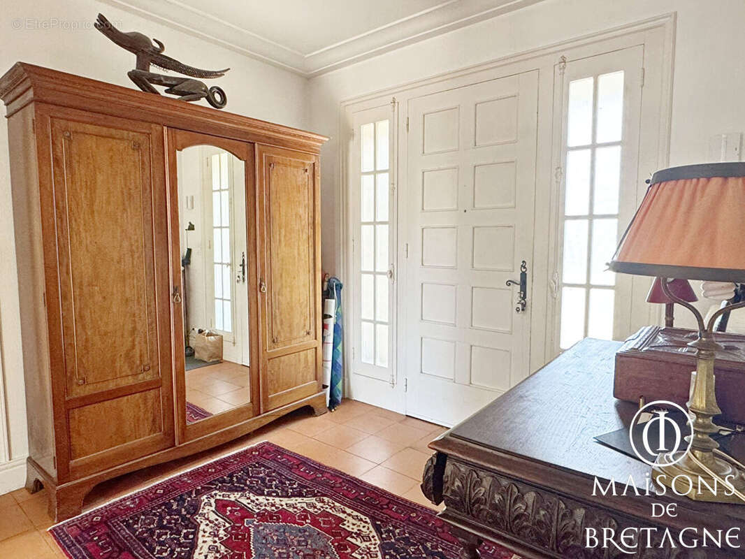 Demeure bourgeoise 260 m², 11 pièces à vendre à Larmor-Plage - photo 5