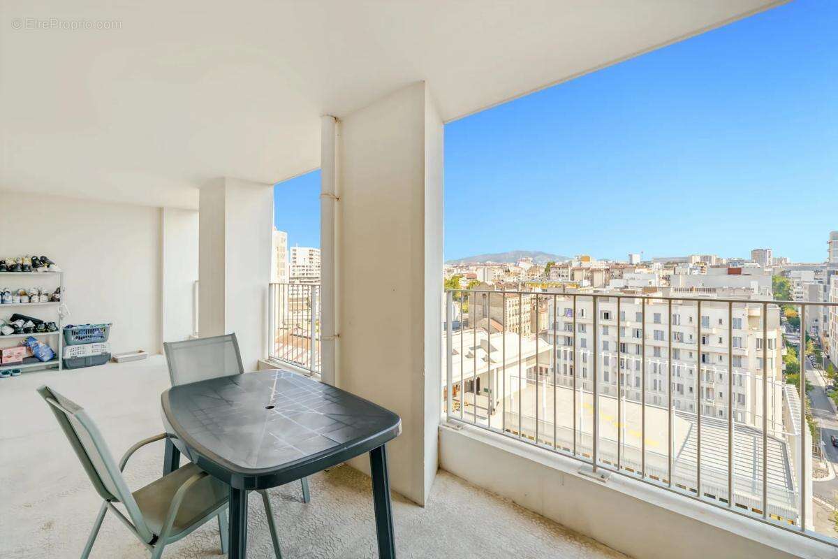 Appartement à MARSEILLE-2E