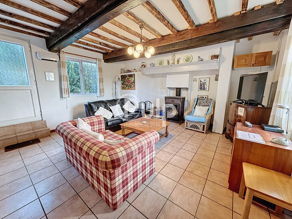 Maison à RAYE-SUR-AUTHIE