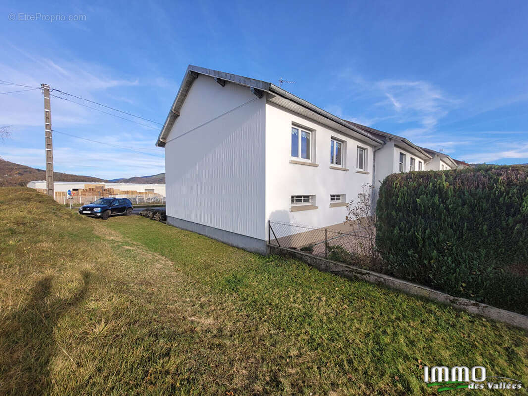 Maison à LE THILLOT