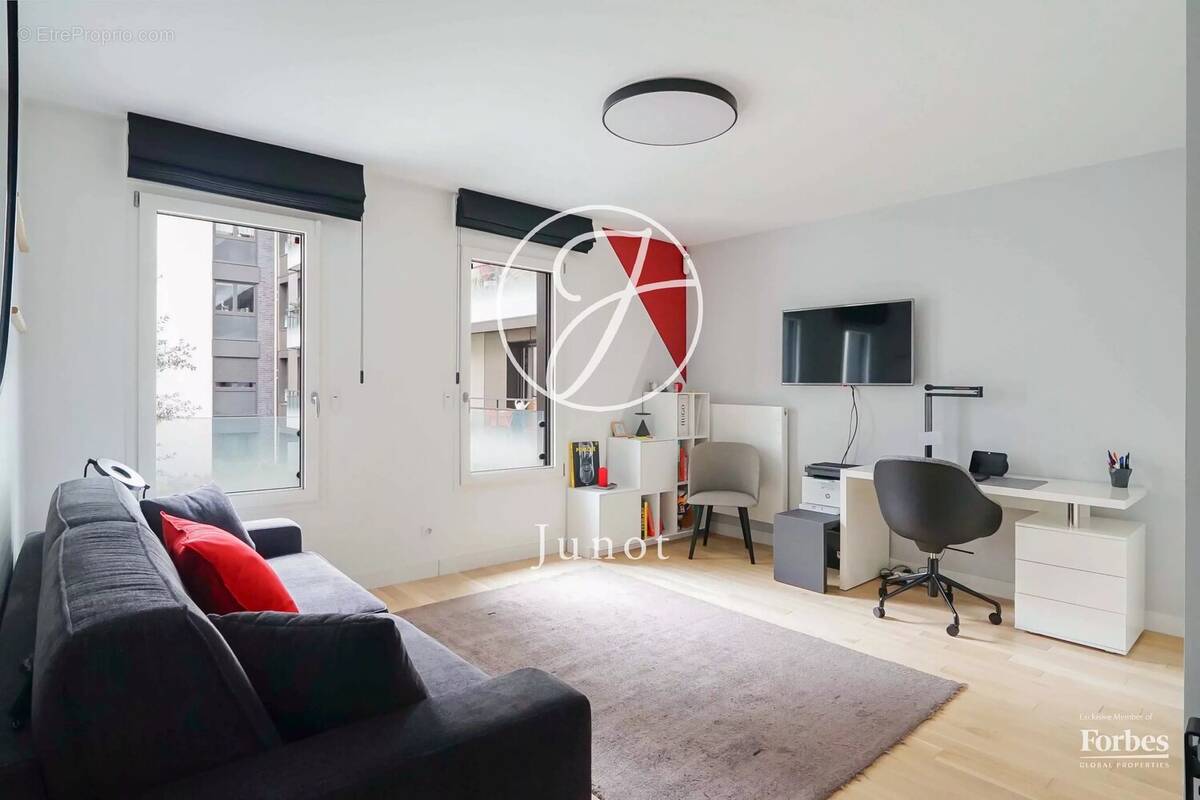 Appartement à PARIS-9E