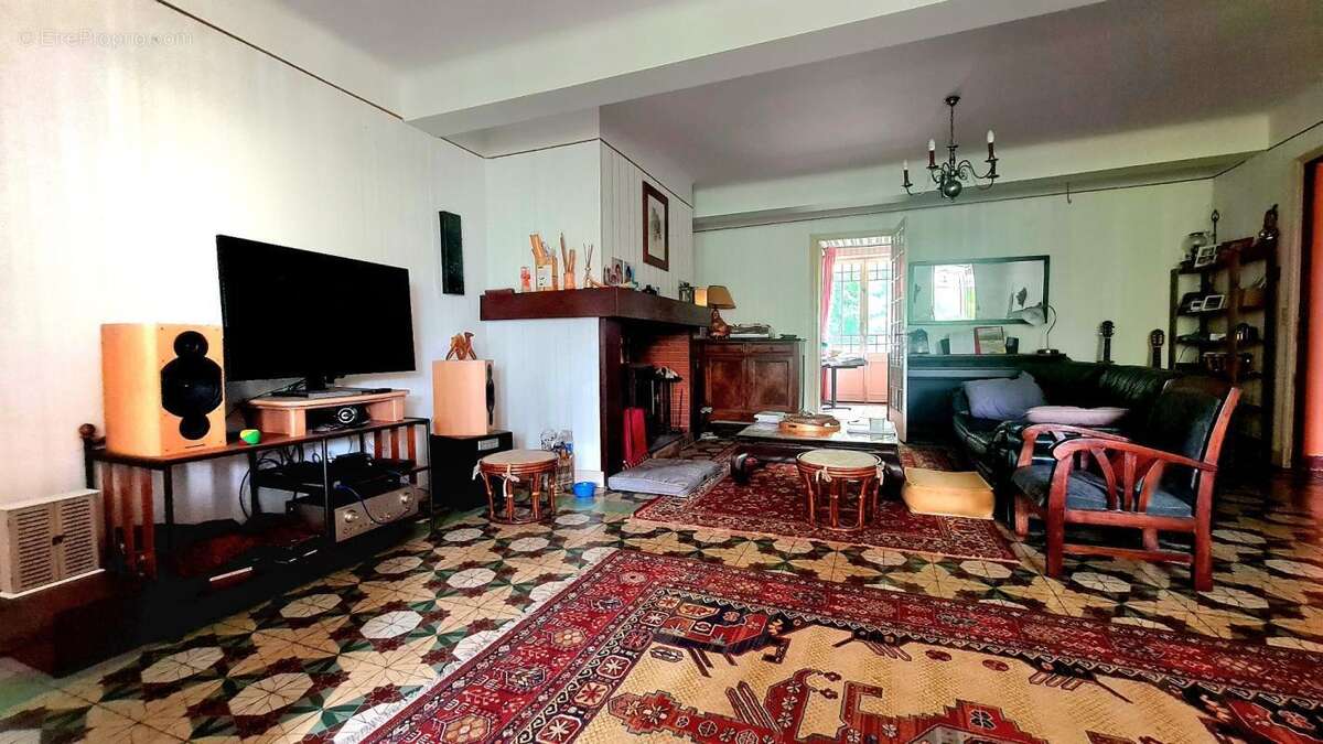 Maison à CAYRAC