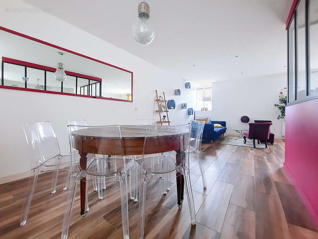 Maison à SAINT-SYMPHORIEN-D'OZON