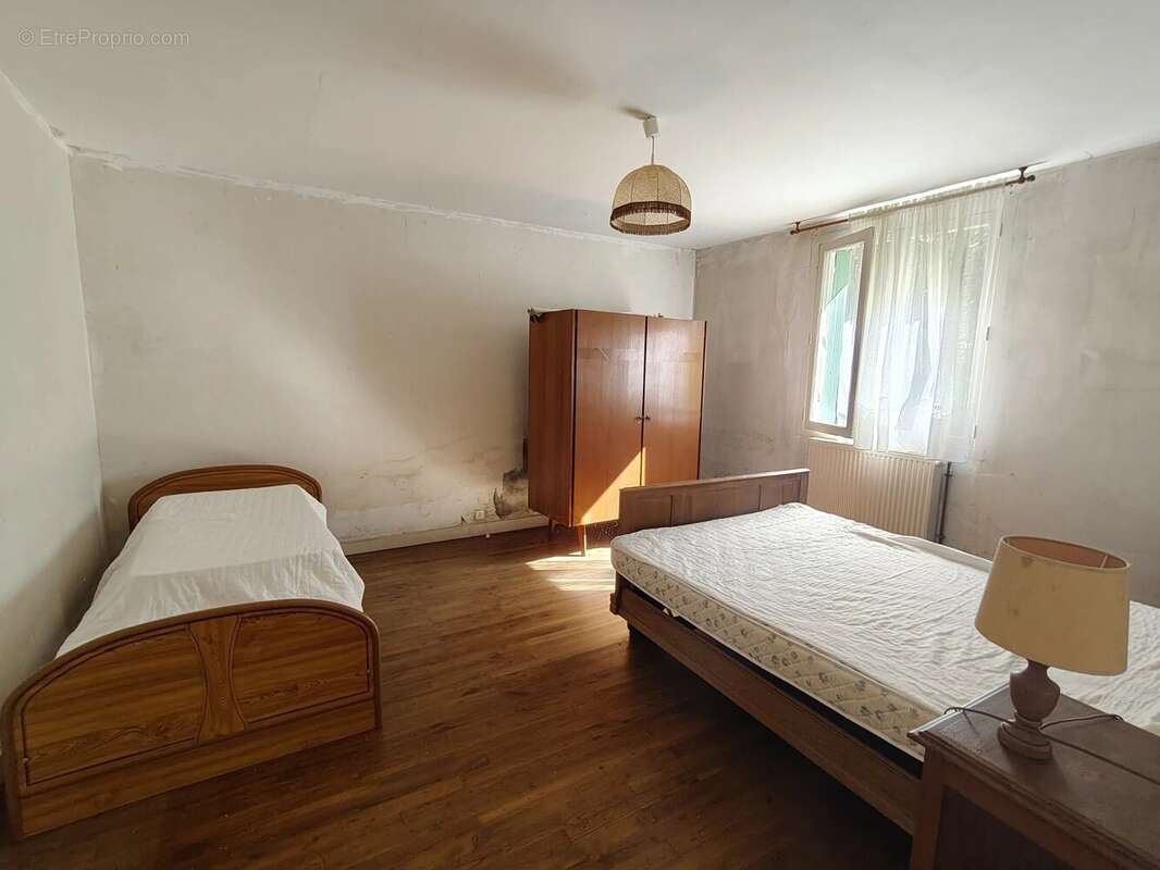 Maison à BUSSEROLLES