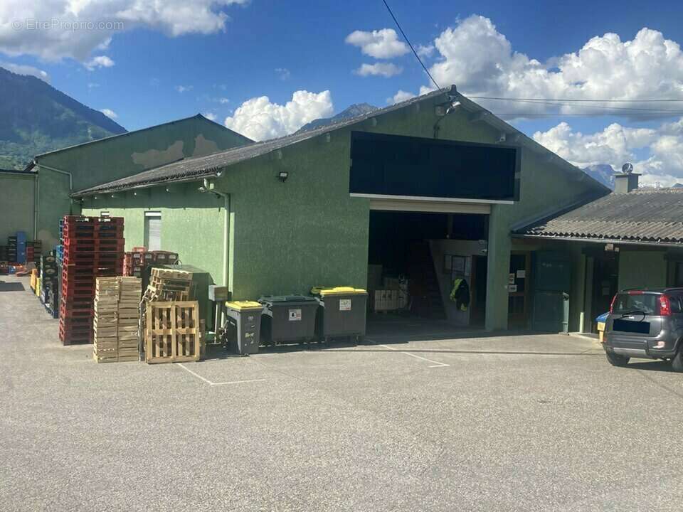 1440 m² à Notre-Dame-Des-Millieres  - photo 2
