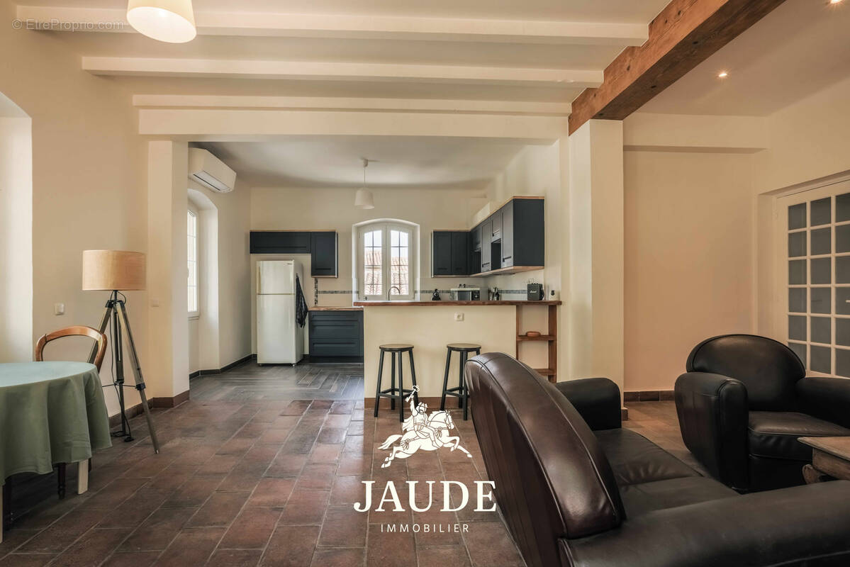 Maison à LA GARDE-FREINET