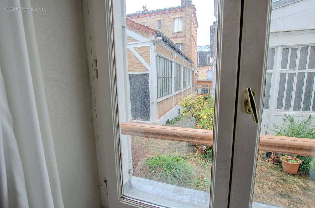 Appartement à PARIS-20E