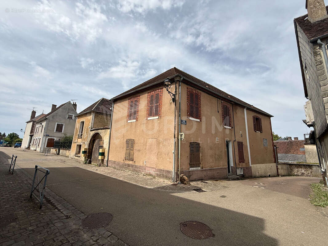 Immeuble de rapport Saint Fargeau centre - photo 3