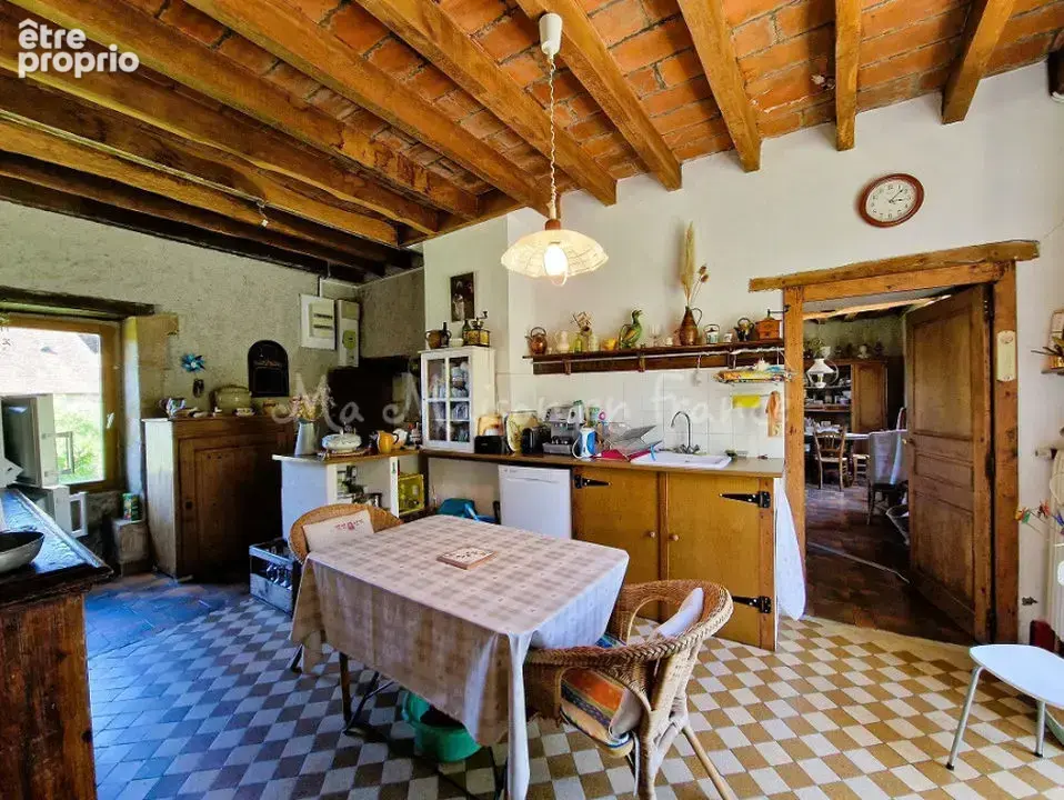 Maison 5 pièces 94 m² à vendre à Bourbon-L'archambault (03160) - photo 4