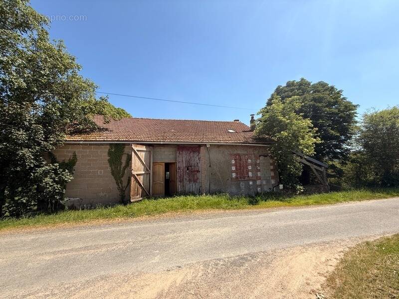 Maison à SAINT-SULPICE-LE-DUNOIS